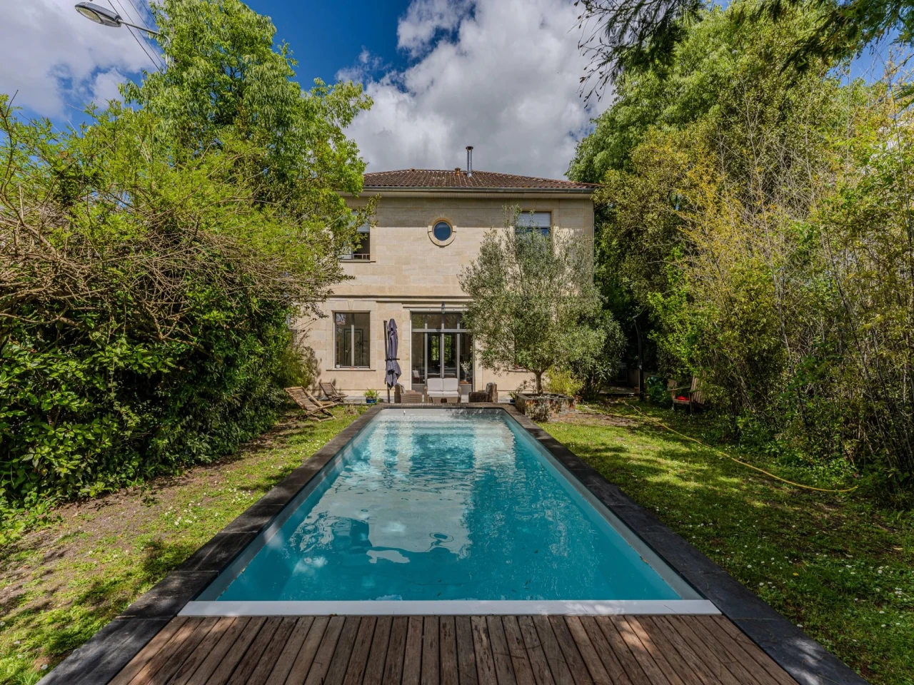 NOUVEAUTÉ maison à vendre Maison Familiale avec piscine et jardin  - Bordeaux Caudéran